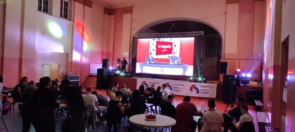 NEMA SPAVANJA Ceo grad je na nogama, Sombor čeka Jokićev prsten! (FOTO+VIDEO)