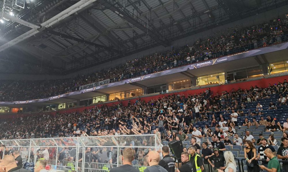 NOVE PROZIVKE „Grobari“ ponovo udarili na Petruševa! Tribine svetle u karakterističnim bojama (VIDEO)