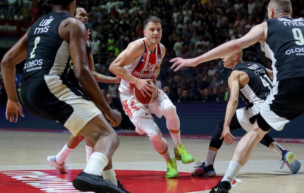 DVA I PO SATA BORBE Zvezda slavila i ostala u seriji sa Partizanom! Nedović doneo prevagu (VIDEO)
