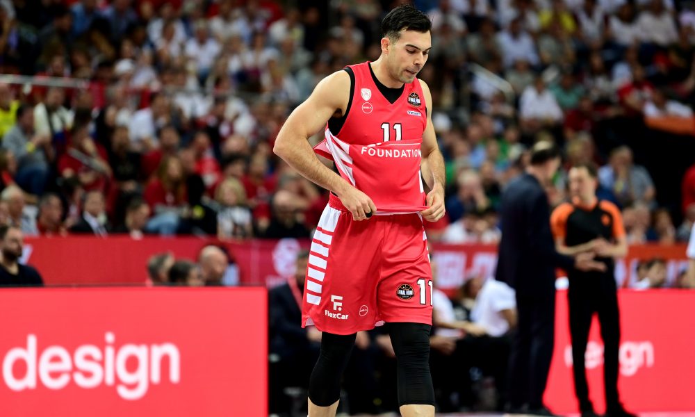 OVOME SE NIKO NIJE NADAO Horor za navijače Olimpijakosa! Slukas menja klub, ali ne ide tamo gde se mislilo