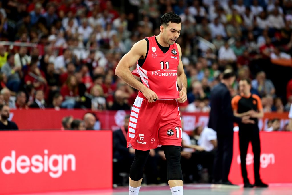 OVOME SE NIKO NIJE NADAO Horor za navijače Olimpijakosa! Slukas menja klub, ali ne ide tamo gde se mislilo