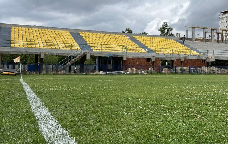RADNO NA DETELINARI Sređuje se stadion, „kanarinci“ doveli kvartet pojačanja