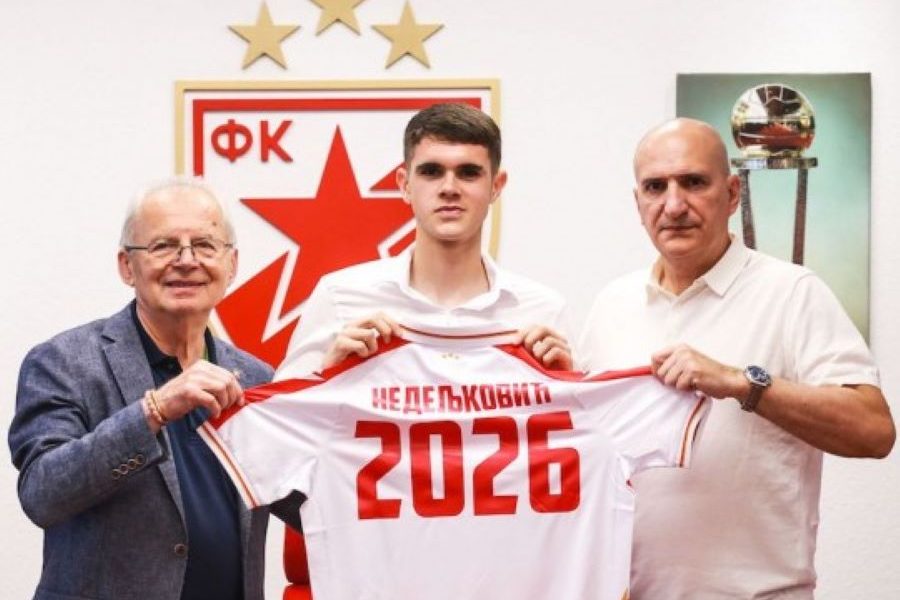 ZVEZDA BLINDIRALA DESNOG BEKA Nedeljković na „Marakani“ do 2026!