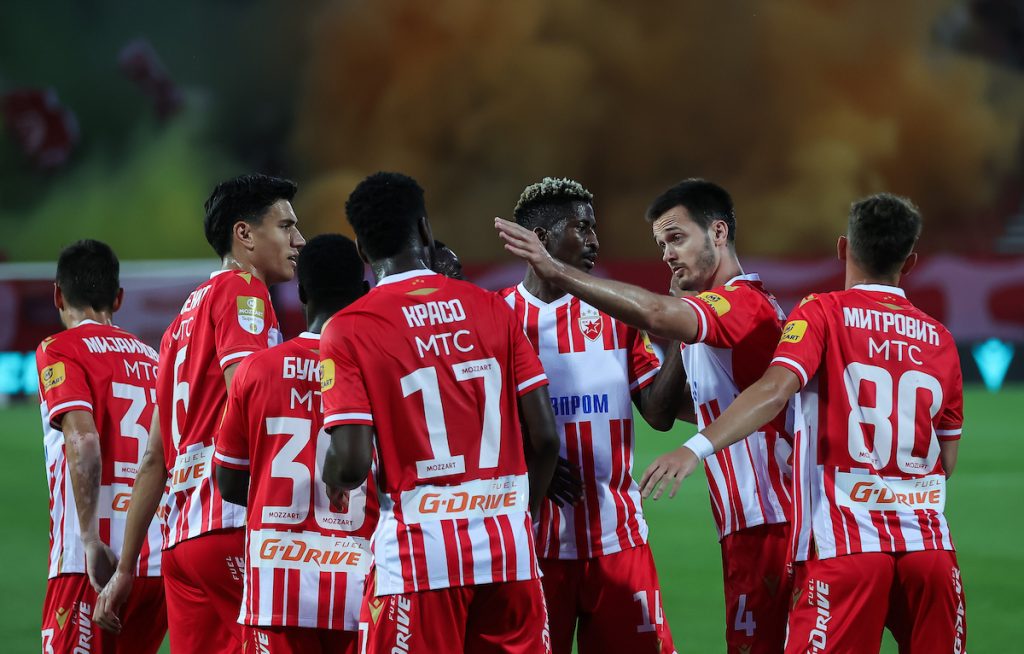 UDVOSTRUČENA PREDNOST Gosti sami sebi zatresli mrežu, Zvezda ima dva gola i igrača više (VIDEO)