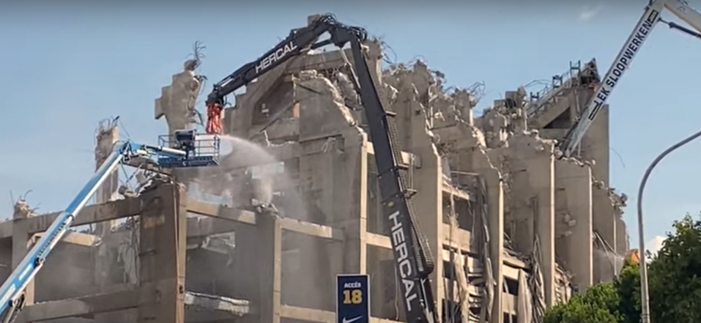„KAMP NOU“ ODLAZI U ISTORIJU Stadion Barselone se ruši velikom brzinom! Dobija novi izgled i novo ime (VIDEO)