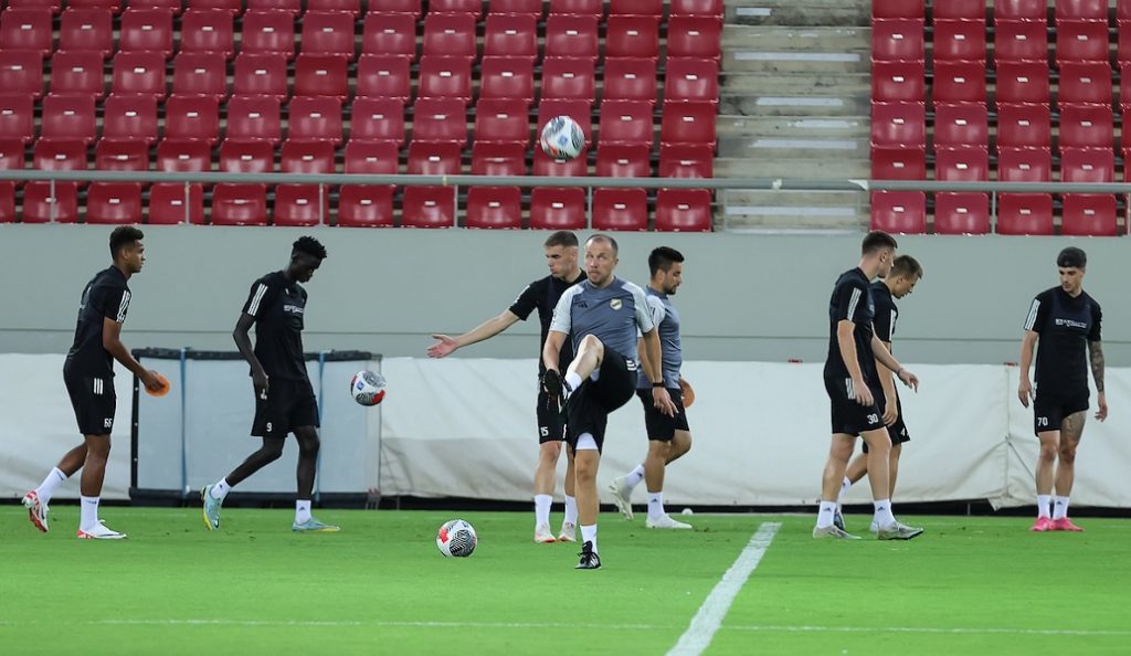 MATIĆ IZMEŠAO KARTE U ATINI Neki novi Čukarički napada Olimpijakos (SASTAVI)