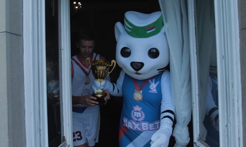 MANILA IMA DA GORI MaxBet i negujmosrbski vam donose navijačku himnu Srbije: Uzećemo Svetski kup! (VIDEO)