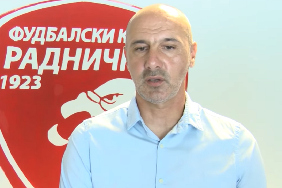 I TO SE DEŠAVA Bez pobede u Superligi, dao ostavku, ali je odbijena! Radnički veruje u trenera!