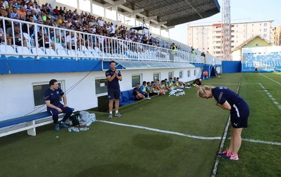 DRAMA U NOVOM PAZARU Lekarski tim Železničara spasio život navijaču domaćeg tima, reakcija publike za pamćenje…