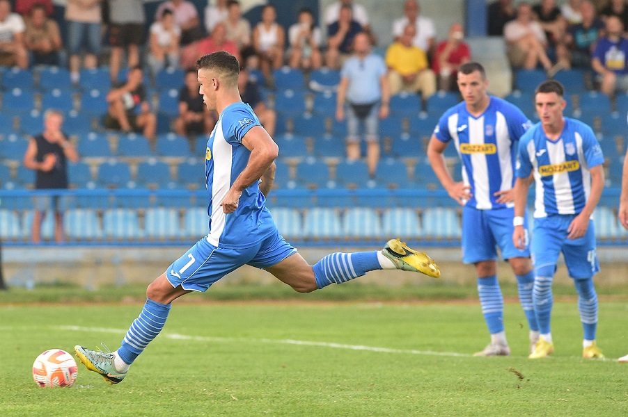 ODLAZAK S KARABURME Napadač izabrao novi klub u inostranstvu (FOTO)