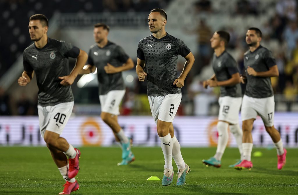 JUG JE PRAZAN „Grobari“ poslali jaku poruku Upravi! Evo kako izgledaju tribine na stadionu Partizana! (FOTO/VIDEO)