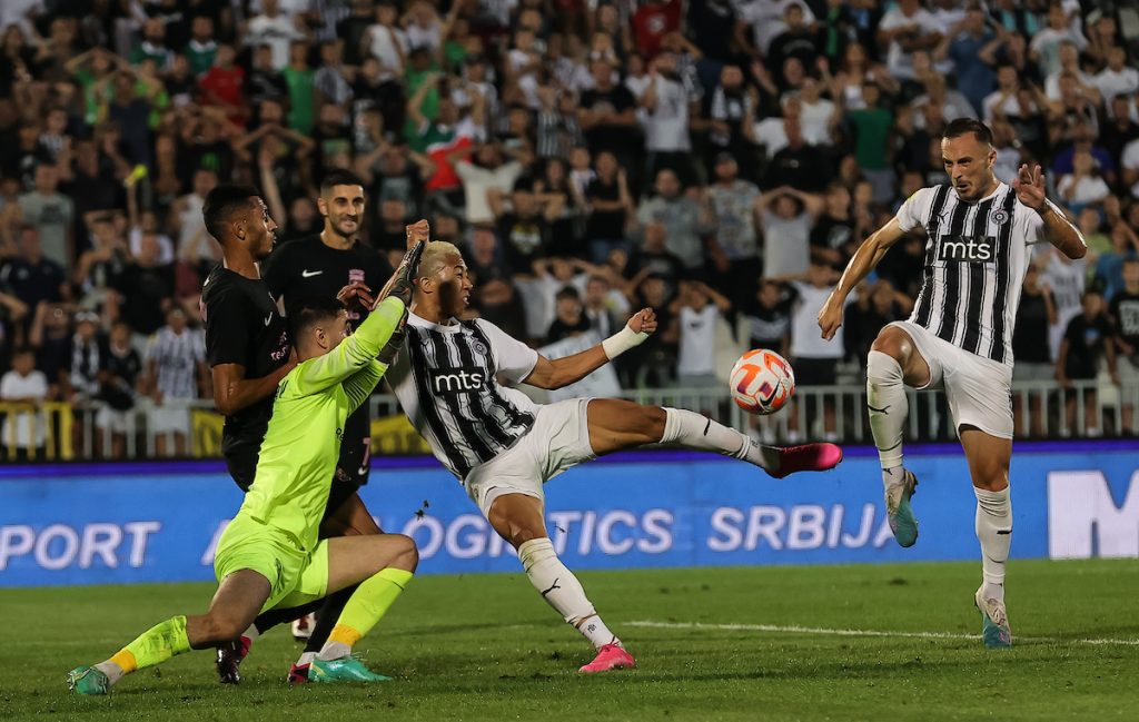 POLUVREME U HUMSKOJ Saldanja prepolovio prednost Sabaha, Partizan mnogo konkretniji i bolji nego u prvom meču (VIDEO)