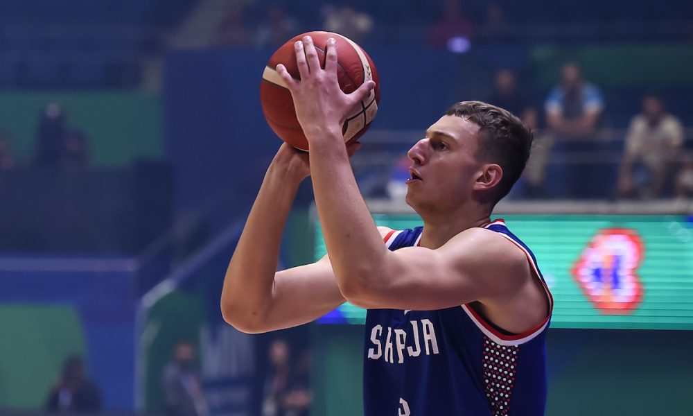 OVO NAM JE POTREBNO Jović „zapalio mrežice“ u Manili! „Cepa“ trojke kao da sutra ne postoji (VIDEO)