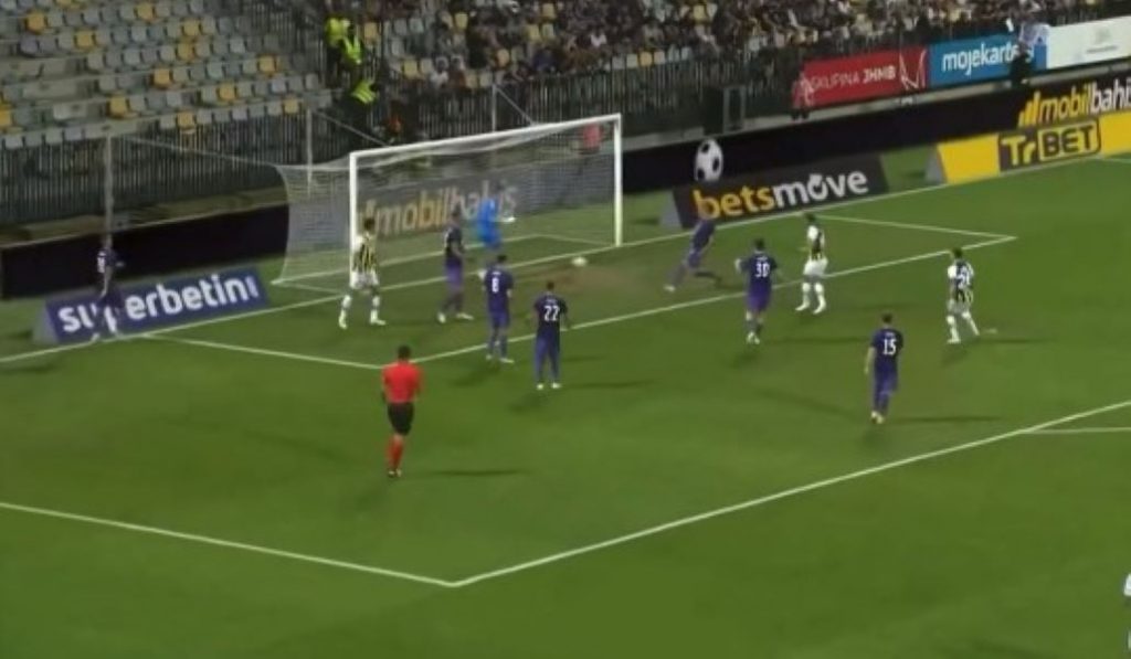 I TREĆI SRBIN ZATRESAO MREŽU Tadić overio pobedu Fenera! Pogledajte sve parove plej-ofa (VIDEO)