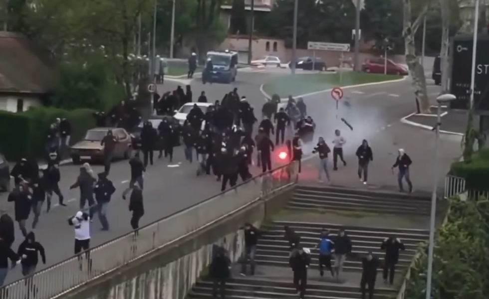 HAOS U NAJAVI Dve navijačke grupe iz Grčke i Srbije spremaju proboj u Hrvatsku! Na meti Split