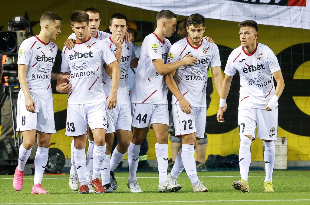 HLADAN TUŠ NA KROVU Lučić promašio zicer sa pet metara, kazna odmah stigla – Voždovac vodi 2:0! (VIDEO)