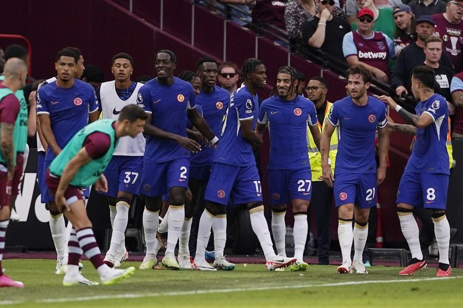 „GROBARI“ GA SE DOBRO SEĆAJU Sin legende Partizana večeras na klupi Čelsija (FOTO)