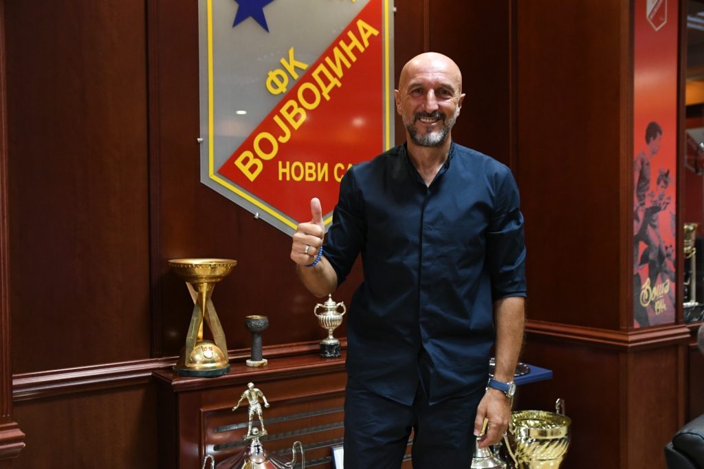 POTVRĐENO PISANJE MAXBET SPORTA Vojvodina promovisala novog trenera (FOTO)