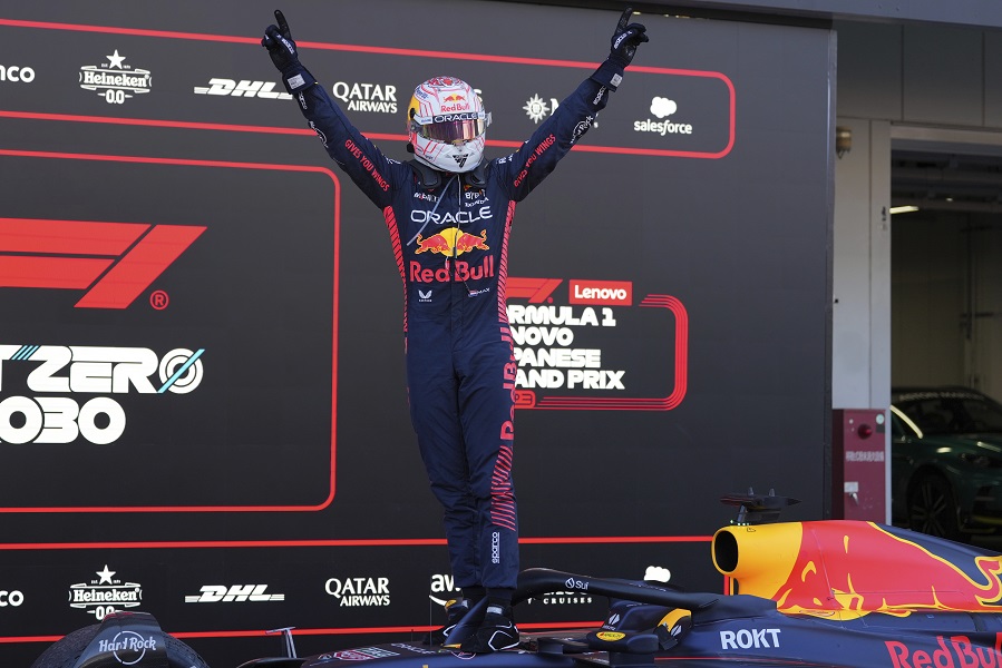 VN JAPANA Ferstapen ostvario 13. pobedu u sezoni i doneo titulu Red Bulu