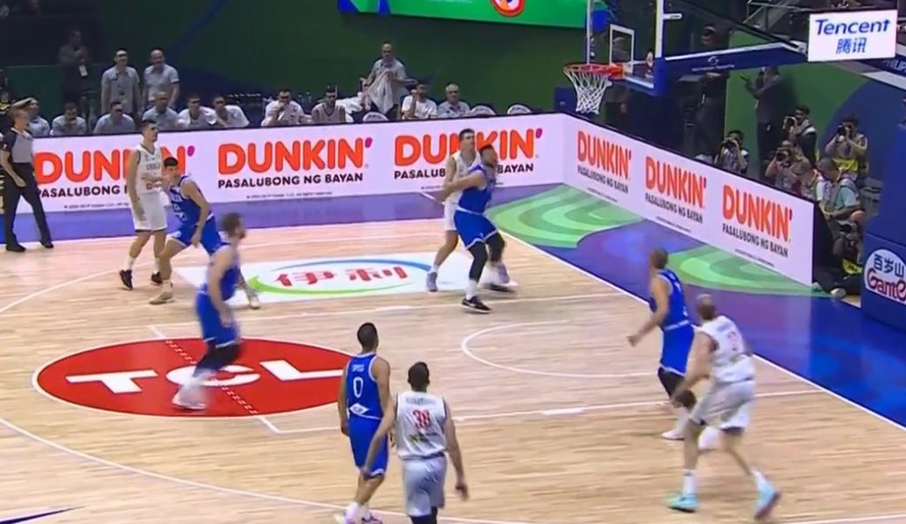 BRAVO Avramović pogodio trojku „sa parkinga“! Preokret Srbije! (VIDEO)