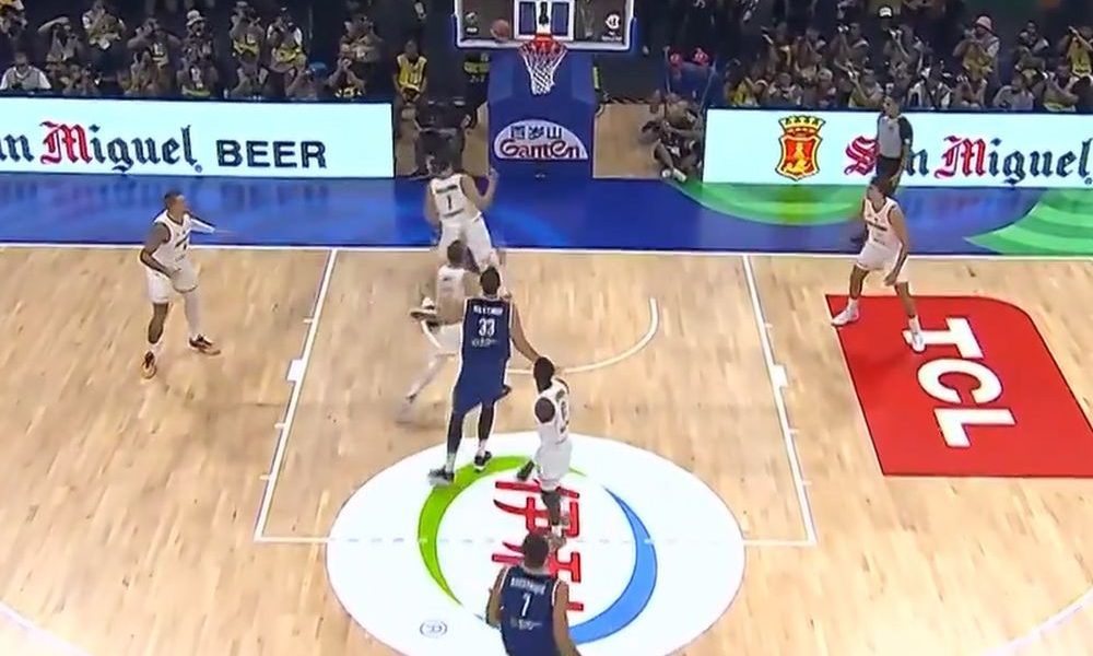 UF, ODMAH PROBLEM Tek što je počelo, a povredio se važan igrač Srbije! (VIDEO)