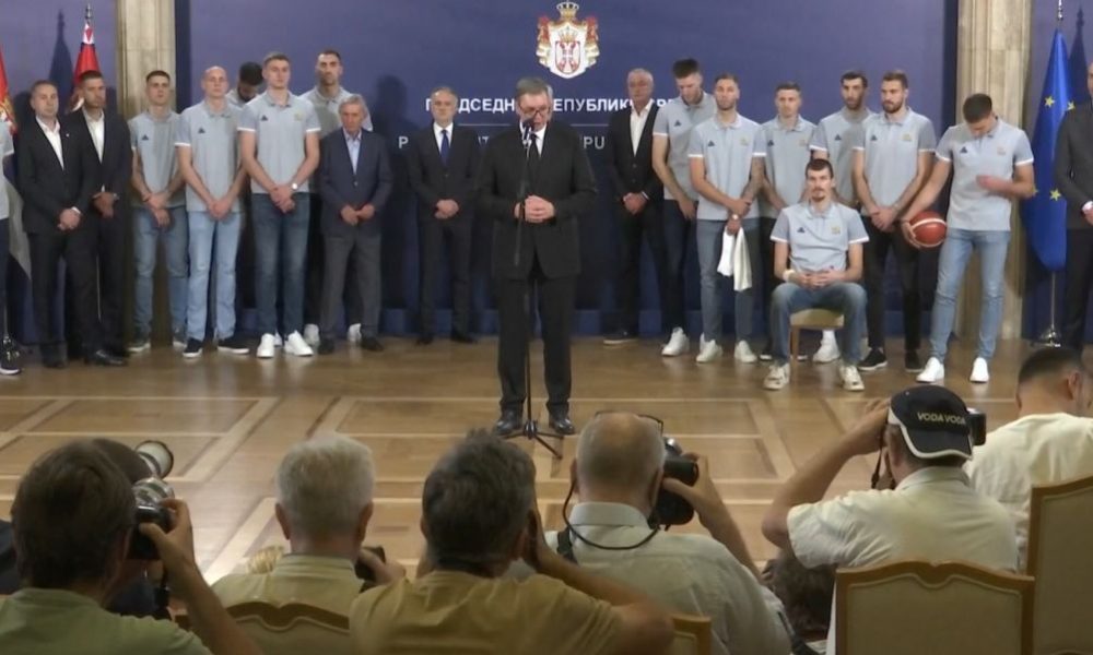 NA PRIJEMU KOD PREDSEDNIKA Vučić oduševljeno o vicešampionima sveta! Tu je i hrabri Boriša: Ujedinili ste zvezdaše i partizanovce!
