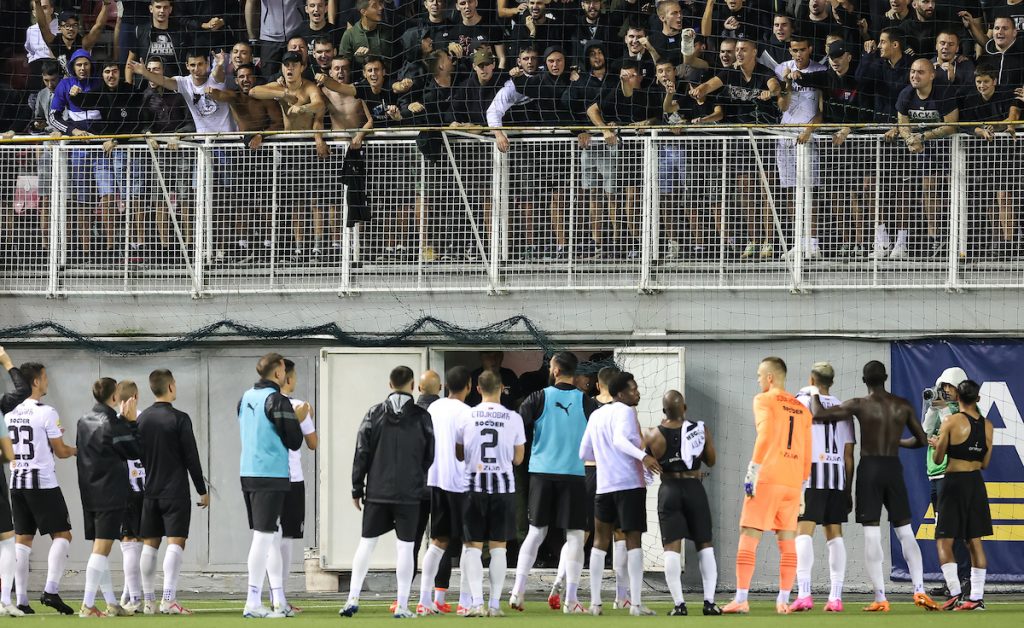 KASNI GOLOVI I PREOKRETI Partizan je na ovaj način osvojio poslednju titulu