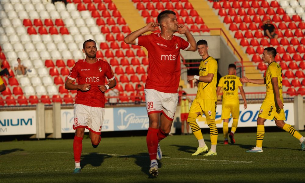 NASTAVLJA DA „REŠETA“ Najbolji strelac u istoriji Superlige na debiju dao 101. gol! Napredak preko Voždovca do nove pobede (VIDEO)