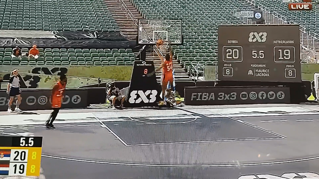 DOĐI BRKI! Pogledajte NBA zakucavanje Stojačića koje je Srbiji donelo polufinale EP (VIDEO)