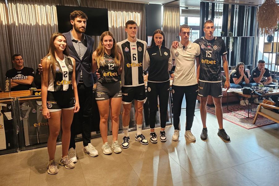 Partizan predstavio dresove muškog i ženskog odbojkaškog tima i najavio velike ambicije (FOTO)