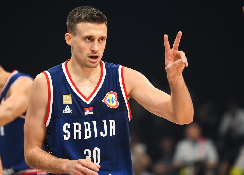 KAKVA NEPRAVDA Košarkaš Kanade poneo nagradu koju je zaslužio Aleksa Avramović