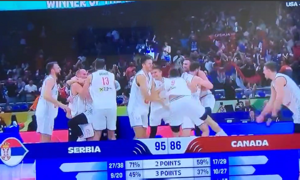 „ODRALI“ KANADU PA „EKSPLODIRALI“ Ludnica igrača na terenu, navijački delirijum na tribinama (VIDEO)