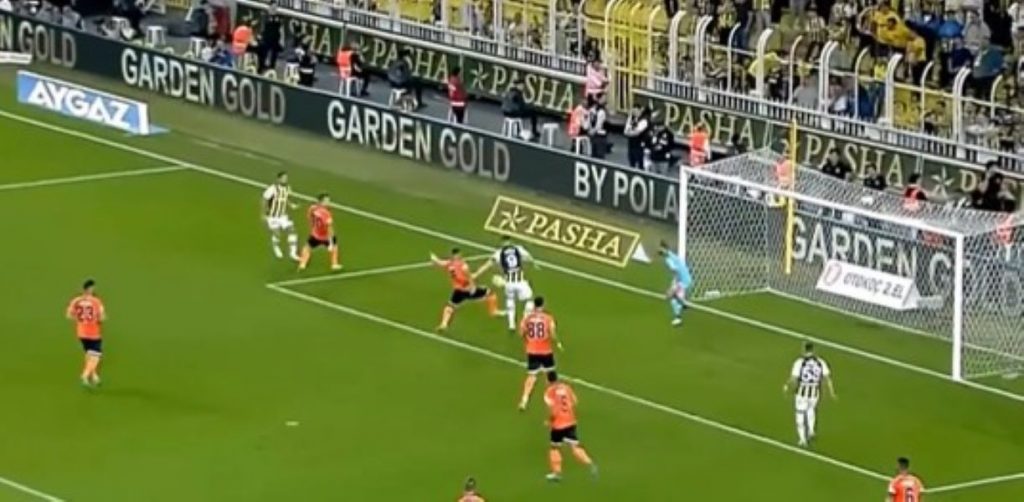 Fener deklasirao bivšeg šampiona! Tadić asistent kod drugog gola (VIDEO)