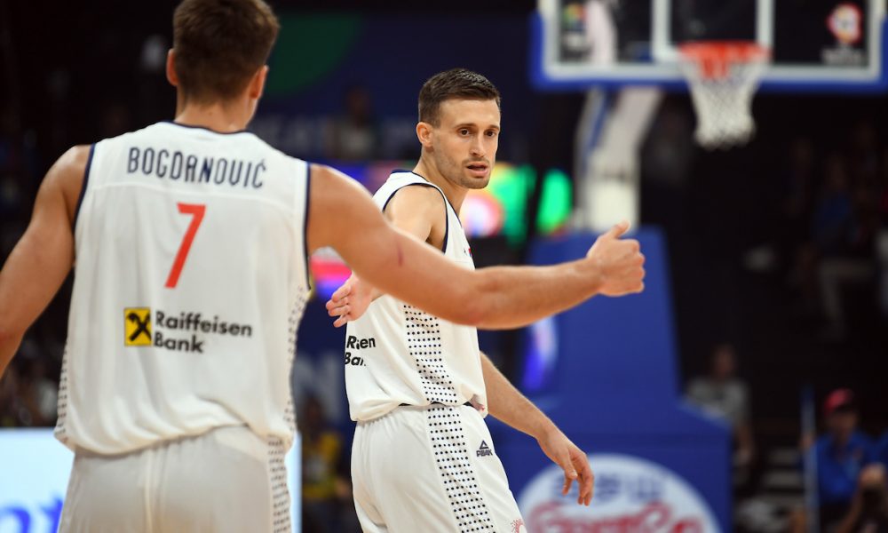 OVO JE UMETNOST Aleksa, stavi masku kada već toliko kradeš! Još jedna defanzivna bravura Avramovića (VIDEO)