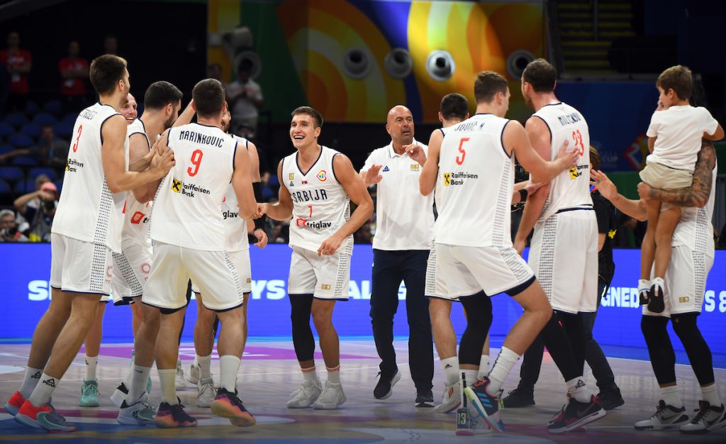 NAGRADA Evo koliko će svaki košarkaš da dobije od Srbije za srebrnu medalju! Novac i basketašima