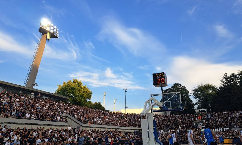 SPEKTAKL NA TAŠMAJDANU Partizan napunio tribine, sjajna atmosfera i prelepo vreme! (VIDEO)
