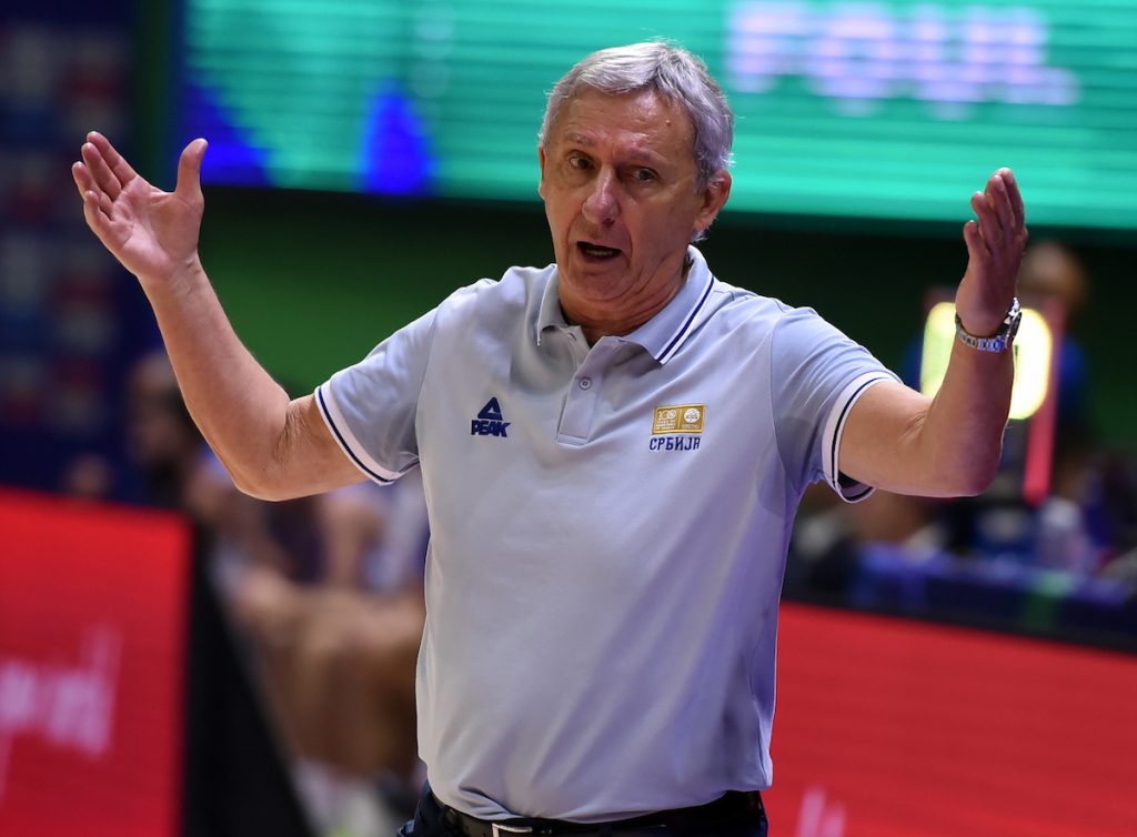 „NEMA PUNO PLAKANJA“ Pešić se oglasio pred poslednji meč Srbije u grupnoj fazi, pa citirao Jokića!