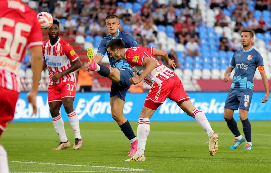 ZVEZDA KRUNISALA „PLES PO TERENU“ Ivanić načeo Nišlije! (VIDEO)