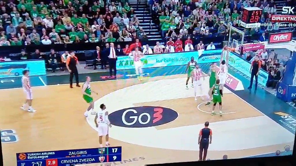 KAKAV PREOKRET Zvezda očajno počela, ali završila četvrtinu sa vođstvom (VIDEO)