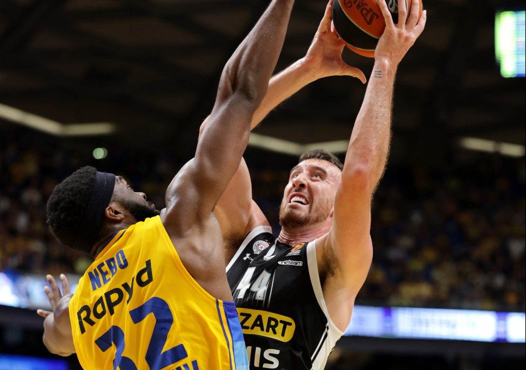 POTPUNA NEMOĆ Partizan veoma loš u Tel Avivu! Ubedljiv poraz na otvaranju Evrolige (VIDEO)