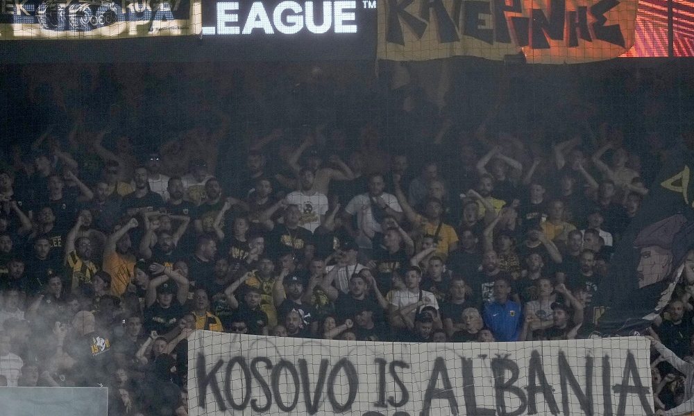 BRZA REAKCIJA AEK pronašao osobe koje su podigle sramni transparent, evo šta ih čeka…
