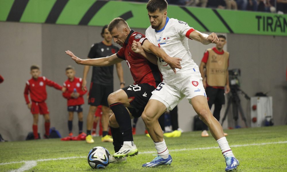KAKVA JE TO LINIJA? Potpuno regularan gol poništen od strane VAR tehnologije (FOTO)