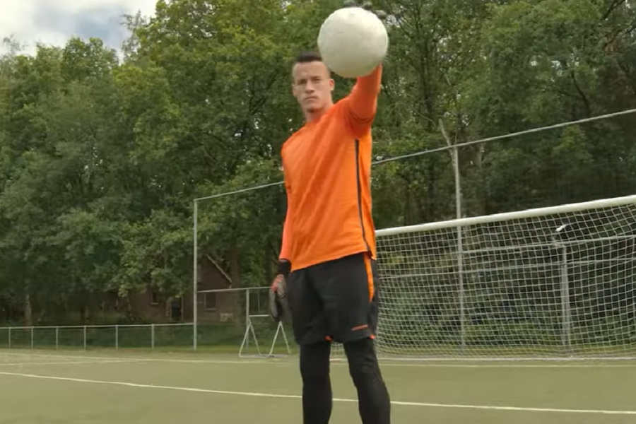 DRAMA Stadion u Holandiji je plakao zbog golmana… Evo kakva je situacija sa njim (VIDEO)