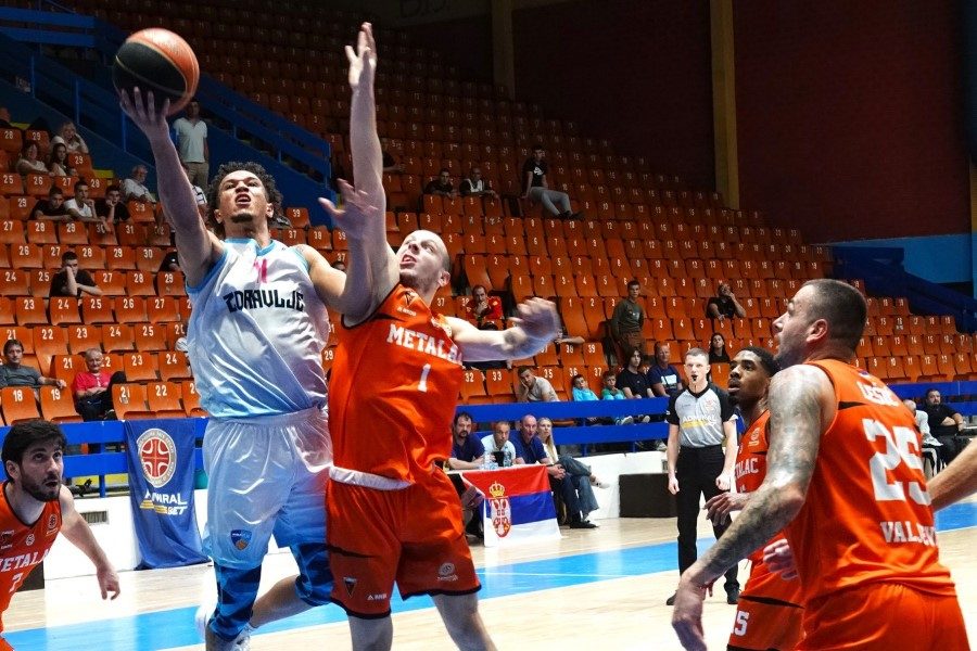 POBEDA ZDRAVLJA U GRADSKOM DERBIJU Sjajna utakmica u dvorani „Partizan“