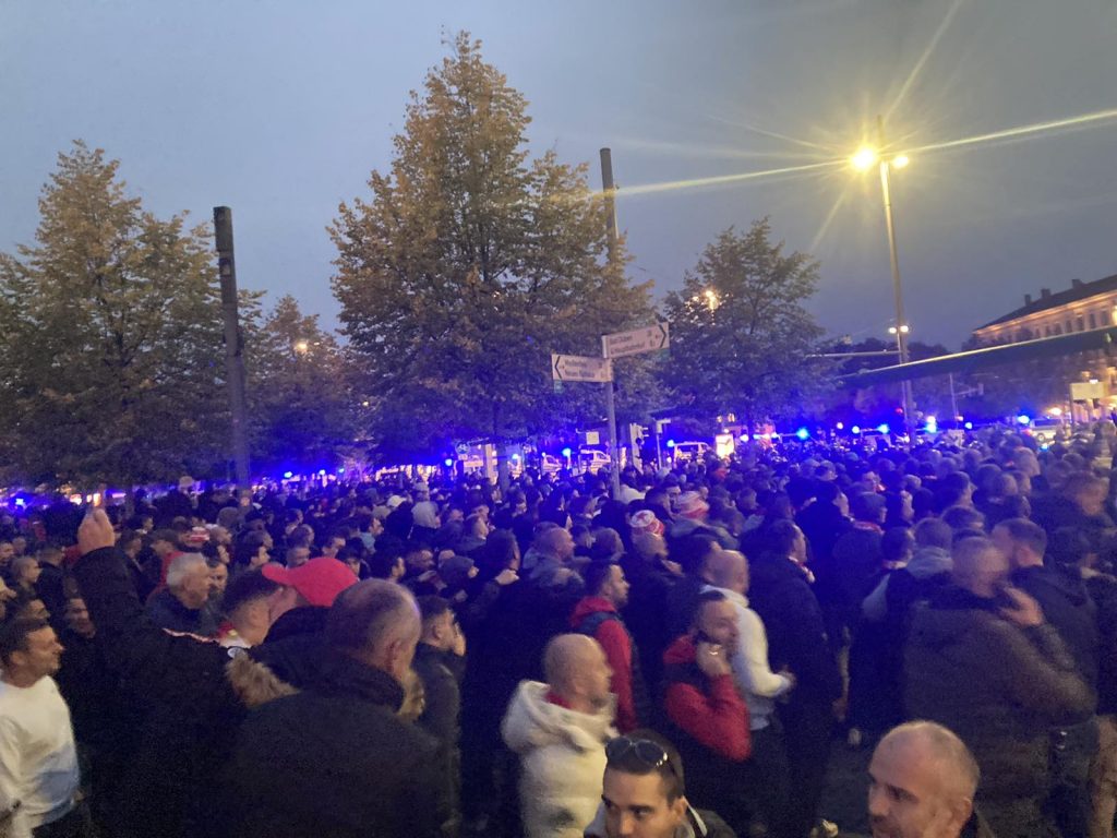 KRAĐA ALKOHOLA I ŠTETA U GRADU Policija u Lajpcigu pokrenula istragu protiv „Delija“