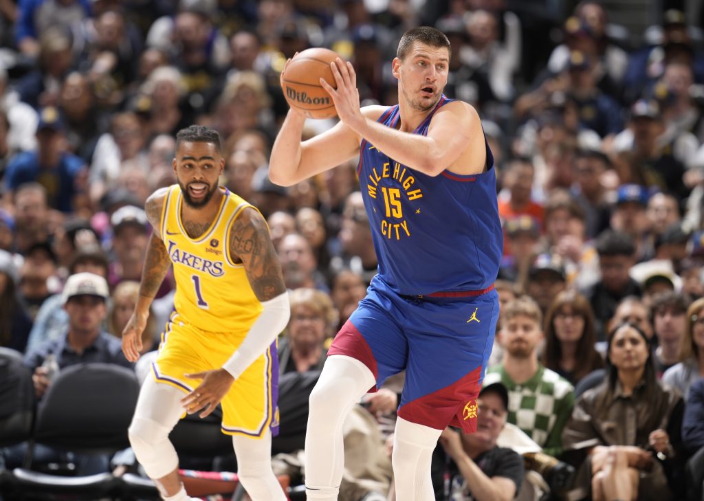KAKAV CAR Jokić piše nove stranice istorije! Ovakvog centra NBA nije imala