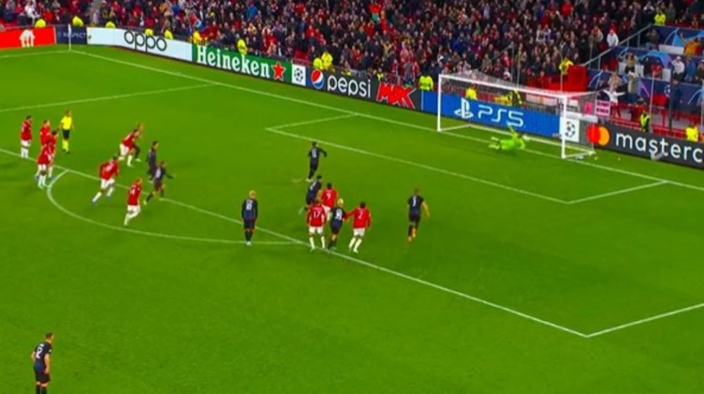 GRUPA A Drama na Old Trafordu, Onana odbranio penal u 97. minutu i doneo pobedu Mančesteru (VIDEO)