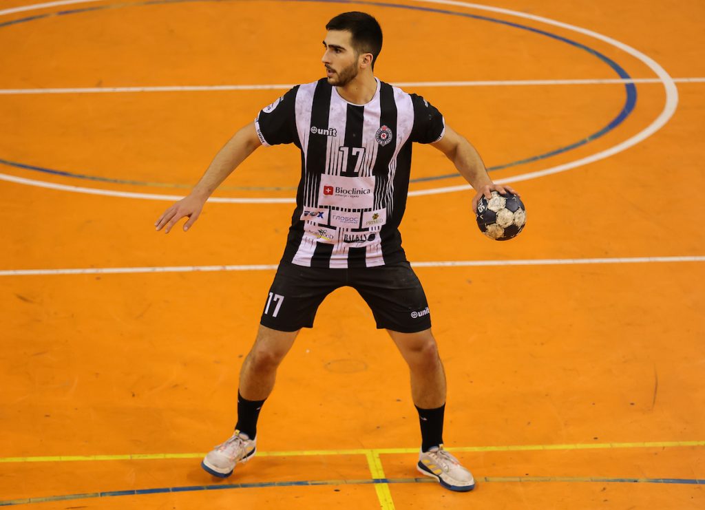 RUKOMETNI DERBI PRIPAO PARTIZANU Crno-beli nadigrali večitog rivala – Zvezdina crna serija se nastavlja