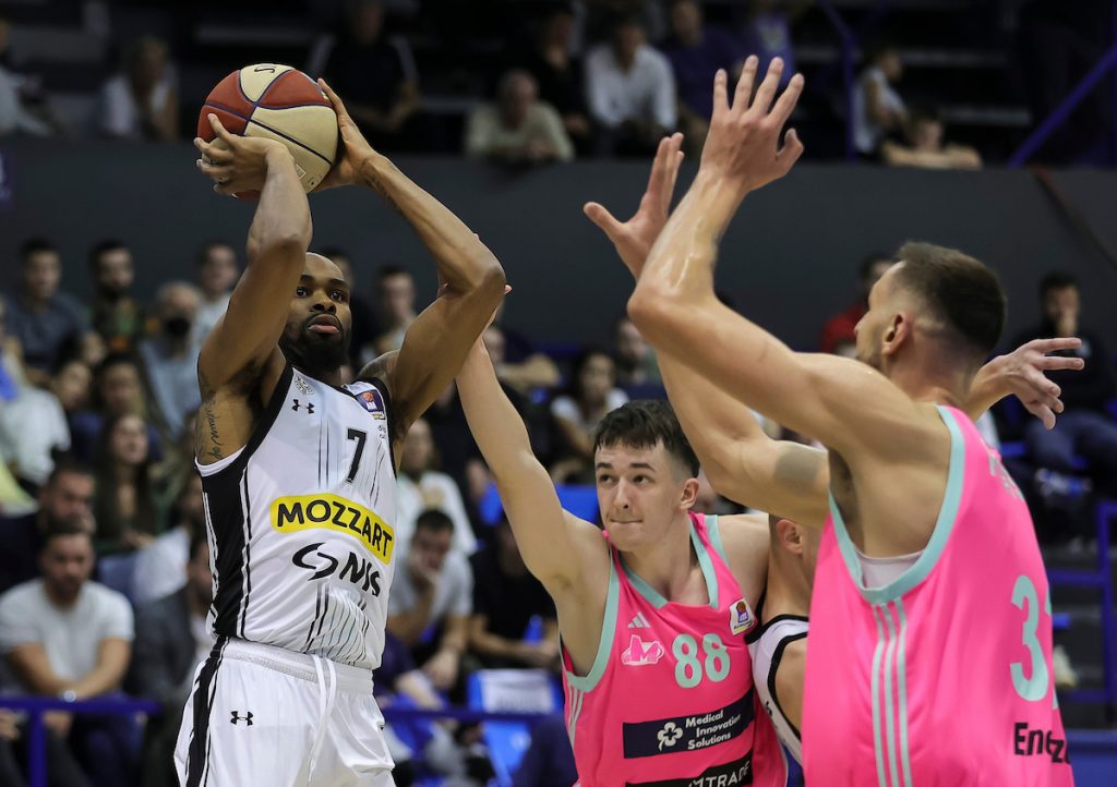 SPORI POČETAK KAPITENA Panter bolje da preskoči četvrto kolo, nula mu ne gine