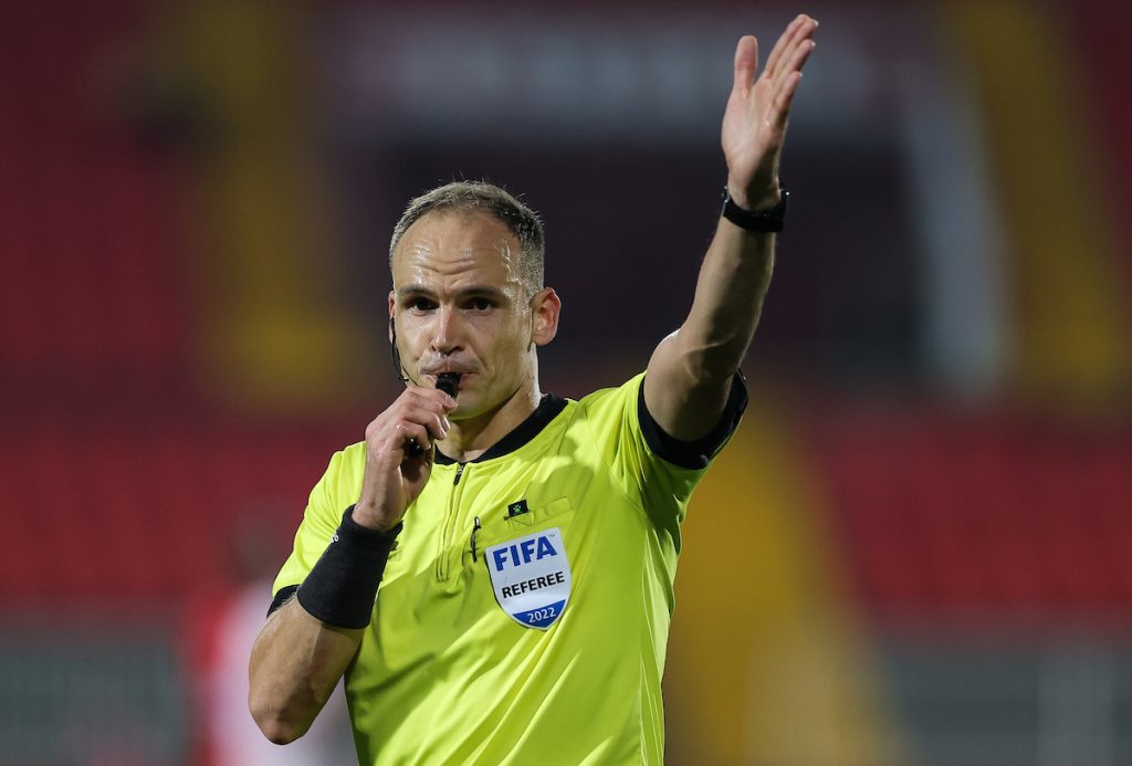 ZASLUŽIO POVERENJE UEFA Srpski arbitar večeras debituje u grupnoj fazi Lige konferencija